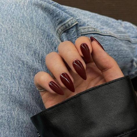 Brown Stiletto Nails, Burgundy Nail Designs, Red Stiletto Nails, Medium Stiletto, Nails Kit, Short Almond Nails, Acrylic Nail Set, Color Acrylic, Acrylic Nail Kit