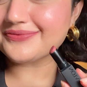 Ankita | UK Beauty Creator on Instagram: "Can’t get enough of this lipstick! Reminds me a bit of their Colorburst matte balm in Sultry 😭 who remembers that?! This is the @revlon Colorstay Suede Ink lipstick in ‘003 Want it All’ - the perfect deep earthy mauve toned pink. The colour is darker in person, looks lighter on camera. Love the velvety smooth formula, added bonus is that is ‘sets’ into a transfer-proof finish a minute or so after application! LOVEEE this colour, can’t recommend it enoug Revlon Colorstay Suede Ink, Loreal Lipstick, Mauve Lipstick, Makeup Tuts, Makeup Order, Beauty Wishlist, Personal Color, Revlon Colorstay, Makeup Geek