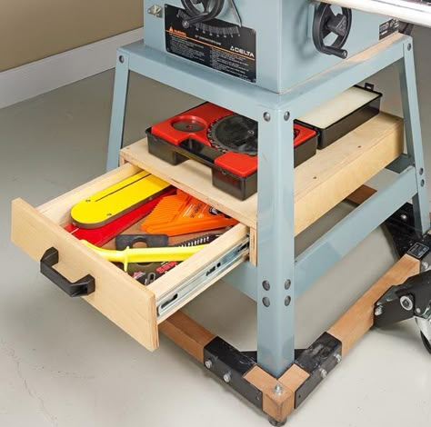 Workshop Storage Ideas, Workbench Diy, Garage Workbench, Tool Stands, Add Storage, Serra Circular, Table Saws, Diy Workbench, Workbench Plans