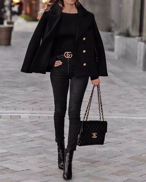 Black Booties Outfit, Booties Outfit, Coachella Fashion, Transition Outfits, Total Black, All Black Outfit, Fall Winter Outfits, Black Booties, Black Outfit