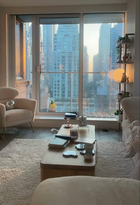 Toronto Apartment Interior Design, Seoul Apartment, Vancouver Apartment, Toronto Apartment, Interior Makeover, Beautiful New York, Aesthetic Apartment, Apartment View, Dream Apartment Decor