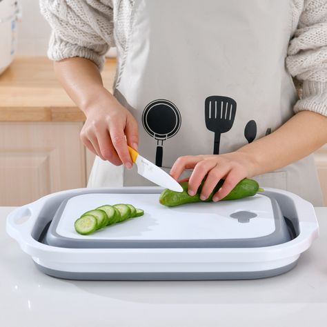 Multifunctional Plastic Folding Chopping Board Kitchen Washing Basket Camping Collapsible Foldable Chopping Board With Storage https://m.alibaba.com/product/1600713520259/Multifunctional-Plastic-Folding-Chopping-Board-Kitchen.html?__sceneInfo={"cacheTime":"1800000","type":"appDetailShare"} Cleaning Buckets, How To Wash Vegetables, Washing Basket, Vegetable Basket, Prep Kitchen, Camp Kitchen, Chopping Board, Kitchen Supplies, Kitchen Items