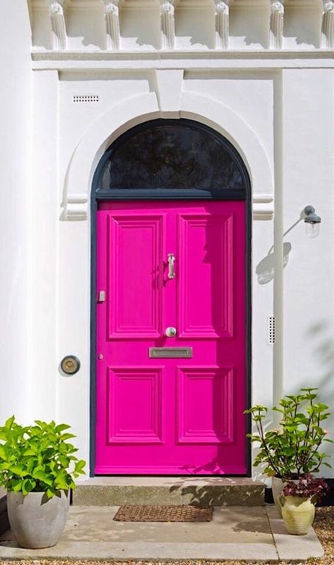 Bold Door decisions Bold Front Door Colors, Bold Front Door, Bright Front Doors, Pink Front Door, House Image, Gorgeous Doors, Door Paint Colors, Pink Door, Cool Doors