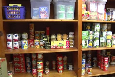 High School’s Anonymous Pantry Offers Discreet Access to Necessities | Mental Floss Community Closet, Little Free Pantry, School Donations, Sara Lynn, Church Community, National Honor Society, Student Government, Award Ideas, High School Kids