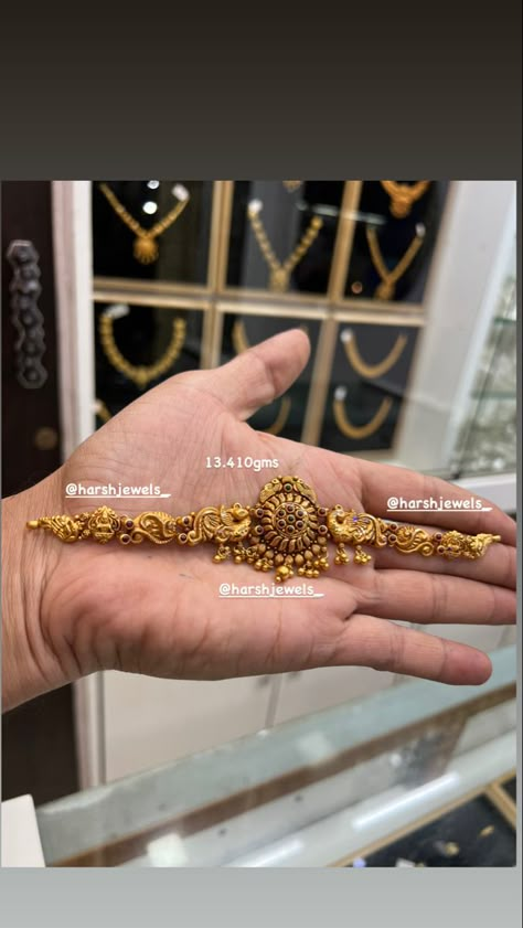 Gold Bajuband Design Indian, Harsh Jewels, Light Weight Gold Choker Set, 20 Gms Gold Necklace Indian, 20gms Gold Necklace Designs, Simple Necklace Gold, Choker Design, Gold Temple Jewellery, Gold Jewels Design