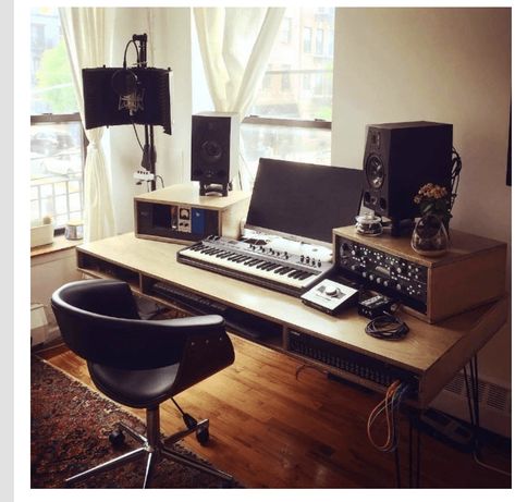 Home Studio Design, Home Studio Desk, Music Room Design, Music Desk, Home Recording Studio Setup, Recording Studio Setup, Home Studio Ideas, Home Music Rooms, Audio Studio