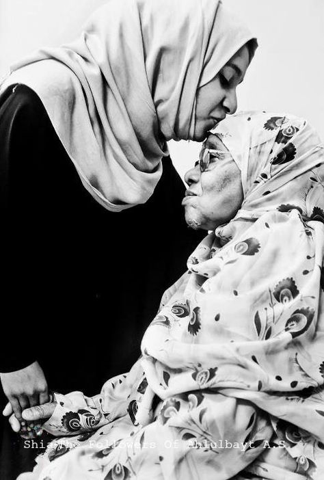 “Be Good and Kind to your Parents so that your recompense is Paradise, and If you have been Disowned by them, your Abode shall be the Fire (of Hell).”  — Imam Ali al-Ridha (ع) Al-Kafi, Volume 2, page 348 Mother's Pic, Muslim Parenting, Respect Your Parents, Love Is A Verb, Showing Love, Mother Daughter Outfits, Baby Mom, Muslim Family, Islamic Girl