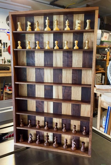 Vertical Chess Board, Diy Chess Set, Chess Ideas, Wooden Chess Board, Chess Boards, Chess Club, Chess Table, Wood Chess, Chess Sets