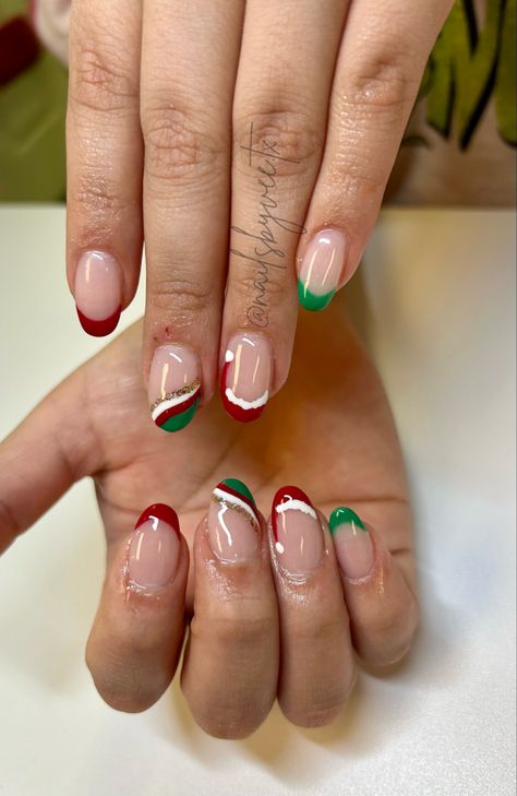 Polygel Design, Red Green Christmas Nails, Almond Nails French Tips, Polygel Nail Designs, Poly Gel Nails Design, Green Christmas Nails, Nails French Tips, French Tip Gel Nails, Xmas Nail Designs