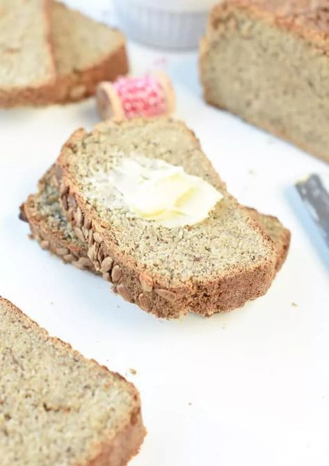 KETO BREAD NUT-FREE EGG-FREE #bestketobread #ketobread #breadloaf #nutfree #dairyfree #eggfree #noeggytaste #sunflowerseeds #keto #coconutflour Sunflower Flour, Bread Recipe Without Eggs, Keto Brood, Gluten Free Zucchini Bread, Almond Flour Bread, Best Keto Bread, Low Carb Flour, Paleo Bread, Seed Bread