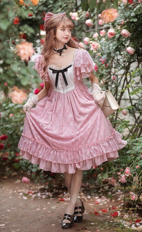 Op Dress, Lolita Outfits, Fashion White, Low Neckline, Vestidos Vintage, Fashion Black, Kawaii Clothes, Lolita Dress, Gothic Lolita