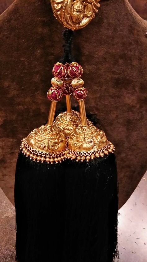 Jada Gantalu Designs Gold, Jada Kuchulu Gold Designs, Jada Gantalu, Jada Kuchulu, Jada Designs, Gold Jada, Bridal Braids, Black Wedding Cakes, Silver Pooja Items