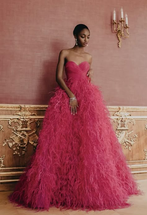 Gala Dresses, Monique Lhuillier, Glam Dresses, Gorgeous Gowns, Elie Saab, Beautiful Gowns, Couture Dresses, Pre Fall, Event Dresses