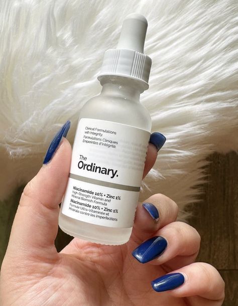 I am a huge fan of The Ordinary. They are affordable and give me the results I love to see. I personally love this set that has the Niacinamide & Hyaluronic Acid combo. Niacinamide reduces the size of my pores and usually helps clear up and prevent my breakouts. Neutrogena Face Wash, Niacinamide Skincare, The Ordinary Salicylic Acid, Ordinary Niacinamide, The Ordinary Hyaluronic Acid, Niacinamide Serum, The Ordinary Skincare, Salicylic Acid Acne, Skin Products