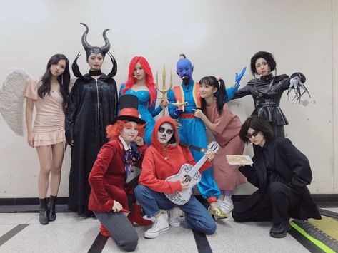 Kpop Halloween, Oppa Gangnam Style, Twice Photoshoot, Twice Group, Sana Minatozaki, All About Kpop, Twice Once, Group Halloween Costumes, Halloween 2