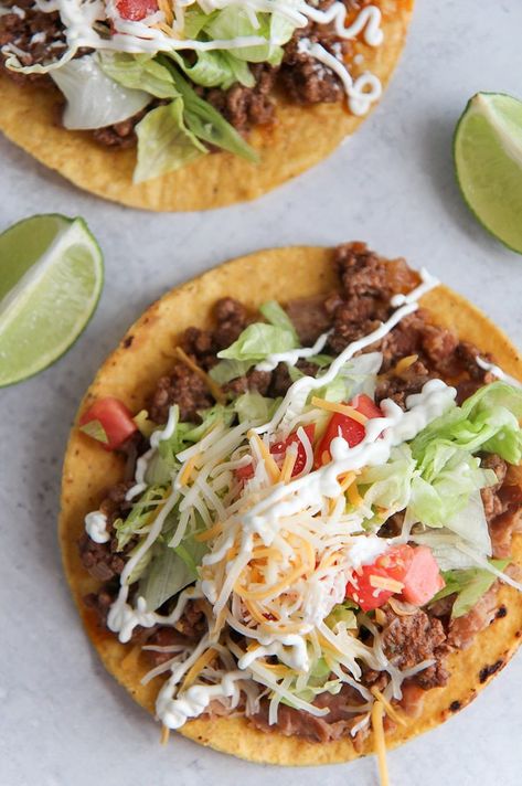 Tostadas Ground Beef, Ground Beef Tostadas Mexicanas, Tostados Recipe Beef, Tostada Recipes Beef, Beef Tostada Recipes, Ground Beef Tostadas, Cheesy Beans, Chalupa Recipe, Beef Tostadas