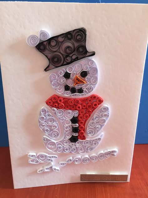 Quilling snowman Christmas card Quilling Snowman, Quilled Snowman, Snowman Christmas Card, Christmas Quilling, Winter Paper, Snowman Christmas Cards, Paper Quilling Patterns, Snowman Christmas Decorations, Quilling Patterns