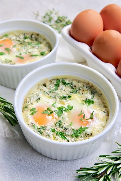 Baked Eggs with Fresh Herbs - Keto Karma Keto Karma, Fresh Herb Recipes, Baked Eggs Recipe, Ramekin Dishes, Baked Breakfast Recipes, Breakfast Salad, Herb Recipes, Eggs Recipe, Breakfast Bake