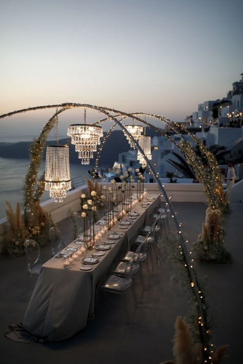 Wedding reception in Santorini Swan Lake Wedding, Enchanted Garden Wedding, Lights Wedding Decor, Dream Wedding Decorations, Trendy Patterns, Boutique Wedding, Rooftop Wedding, Santorini Wedding, Greece Wedding