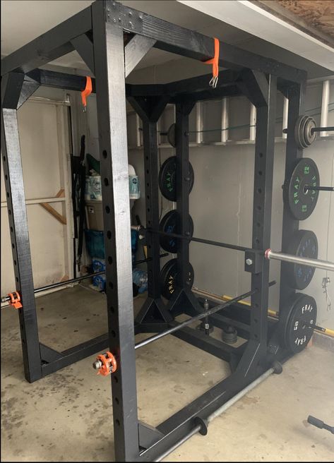 Home Made Squat Rack, Home Gym Power Rack, Diy Squat Rack Wood, Power Rack Diy, Squat Rack Diy, Gym Dumble, Diy Power Rack, Outdoor Home Gym, Gym Rack