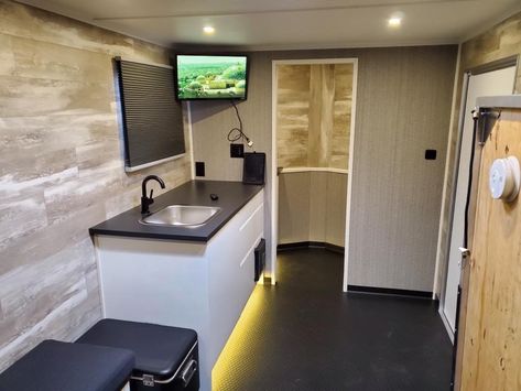 Trailer Conversion Ideas, Rv Tiny House, Converted Cargo Trailer, Utility Trailer Camper, Trailer Camper Conversion, Hunting Trailer, Enclosed Trailer Camper, Cargo Trailer Camper Conversion, Toy Hauler Camper