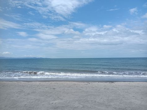 #sunny #beach #sea #afternoon #blue #aesthetic Seaside Background, Aesthetic Afternoon, Sunny Aesthetic, Peaceful Beach, Sunny Beach, Instagram Inspo, Beach Aesthetic, Blue Aesthetic, Sunnies