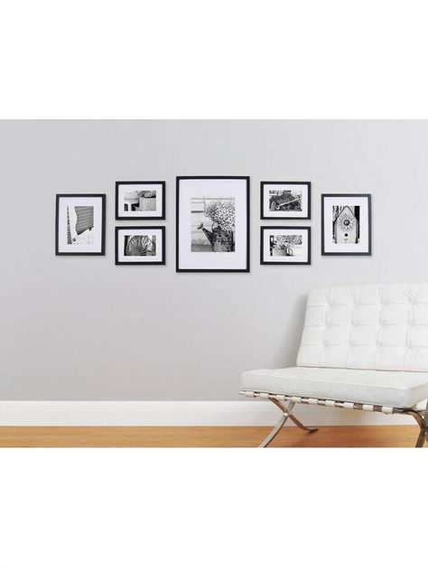 Photo Frames Wall, Picture Wall Living Room, Collage Black, Picture Gallery Wall, Frames Wall, Family Photo Frames, Photo Wall Gallery, Multi Photo, Living Room Bookcase