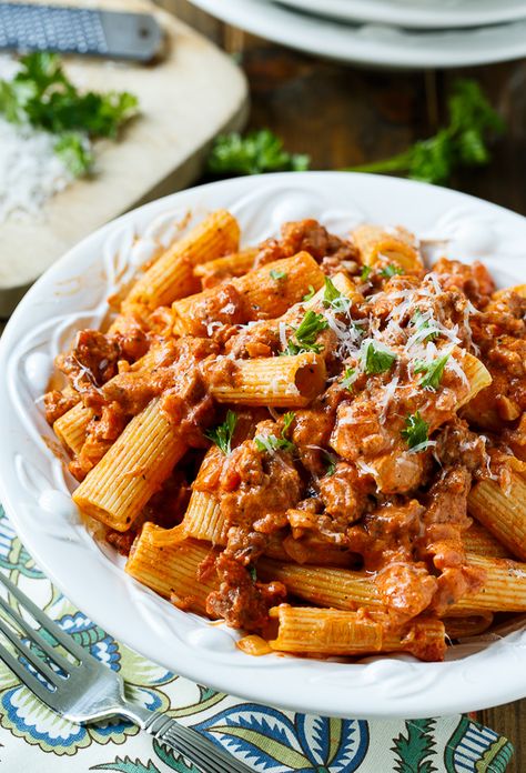 Sausage Rigatoni with Spicy Tomato Sauce Italian Sausage Rigatoni, Spicy Cream Sauce, Chicken Riggies, Sausage Rigatoni, Rigatoni Pasta, Spicy Tomato Sauce, Apple Crisp Recipes, How To Cook Sausage, Meat Sauce