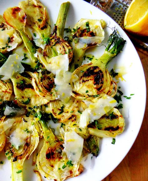 grilled fennel salad with fresh herbs and parmesan Salad With Fresh Herbs, Grilled Fennel, Fennel Recipes, Roasted Fennel, Fresh Fruit Recipes, Fennel Salad, Veggie Dishes, Vegetable Side Dishes, Vegetable Dishes