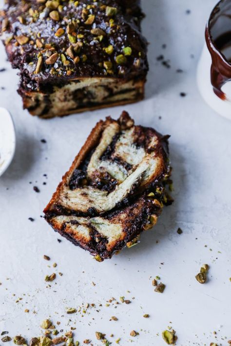 Pistachio Babka, Babka Recipe, Chocolate Wafer Cookies, Chocolate Pistachio, Salted Chocolate, Cannoli, Pudding Recipes, Beignets, Holiday Treats