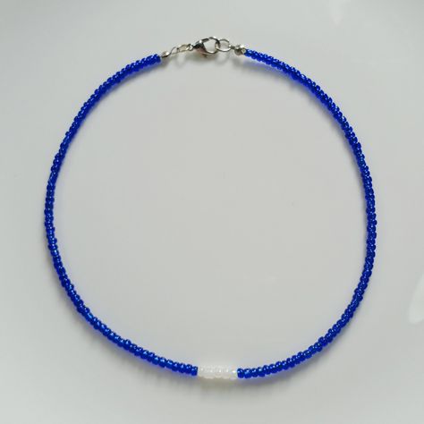 Size: 32 cm + Extender Chain Color: Blue & Pearl White Material: Seed Bead Note: Can be customized. Just send us a message. Follow us on IG: yangqistudio For overseas orders, just send us a message. Mens Beaded Necklaces, Blue Beaded Necklace, Diy Bracelet Designs, Bracelet Ideas, Blue Pearl, Diy Bracelet, Blue Bracelet, Retro Vibe, White Material