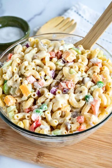 Pasta Salad With Elbow Macaroni, Mac Salad Recipe With Egg, Simple Macaroni Salad Recipe, Macaroni Salad No Mayo, Easy Pasta Salad Recipes Few Ingredients, Easy Macaroni Salad Simple, Macaroni Salad With Cheese, Elbow Macaroni Salad, Macorni Salad Recipes