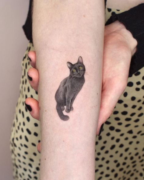 Cat Tattoo Ideas 11 Realism Cat Tattoo, Thumb Tattoos For Women, Japanese Dragon Tattoo Designs, Easy Tattoo Stencils, Cat Face Tattoos, Cat Outline Tattoo, Tattoos For Female, Black Cat Tattoo, Tattoo Ideas Simple