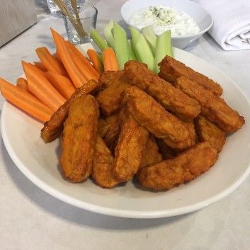 Buffalo Tempeh "Wings" with Bleu Cheese Dip - Joy Bauer Joy Bauer Recipes, Vegan Apps, Joy Bauer, Crispy Wings, Tempeh Recipes, Meatless Monday Recipes, Bleu Cheese, Cheese Dip, Tempeh