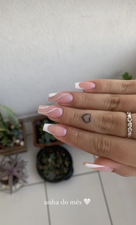 White Summer Nails Coffin, Prom Acrylics Coffin, Coffin Acrilyc Nails, Grad Nails Acrylic Almond, Pink And French Nails, Acrylic Nails Inspo Coffin, Detailed French Tip Nails, Classic Prom Nails, Acrylics White Design