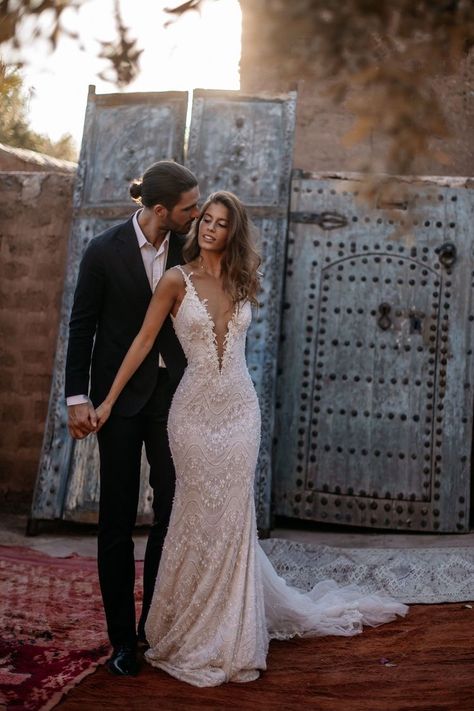 Fitted Plunge Wedding Dress, Textures Wedding Dress, Deep V Neckline Wedding Dress, Sparkle Lace Wedding Dress, Sparkly Fitted Wedding Dress, Tight Lace Wedding Dress, Fitted Mermaid Wedding Dress, Wedding Dresses Fitted, Tali Photography