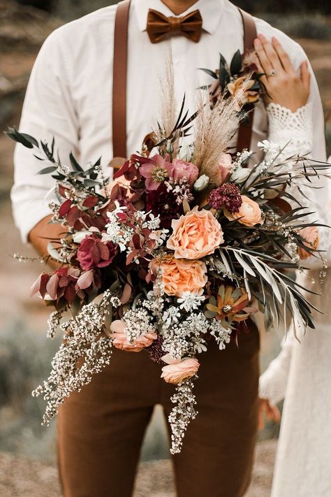 Minimalist Dekor, Fall Wedding Bouquets, Future Wedding Plans, Wedding Theme Colors, Fall Wedding Colors, Western Wedding, Wedding Goals, October Wedding, Backyard Wedding