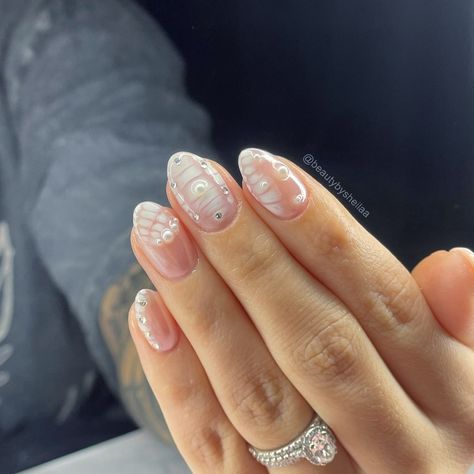 white croc print 🤍🤍 #nails #nailsofinstagram #nails💅 #nailideas #nailinspiration #glitternails #nailsnailsnails #nailinspo #boujeenails #nailart #nailsoftheday #nailstyle #nailsart #nailjunkie #nailsmagazine #trendynails #trendynailart #naildesigns #almondnailshape #almondnailsdesigns #pearlnails #whitepearlnails #pearlwhitenails #classynails #pinknails #chromenails #haileybiebernails #crocprintnails #crocnails #crocnailart White Croc Print Nails, White Croc Nails, Croc Print Nails, Croc Nails, Print Nails, Almond Nails Designs, Pearl Nails, Trendy Nail Art, Croc Print