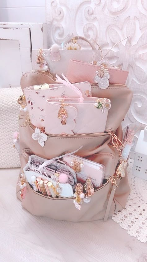 Girly Planner Ideas, Pilate Princess Aesthetic, White Pink Bedroom, Lv Planner, Girly Planner, Book Supplies, Planner Bag, Clean Girl Vibes, Office Planner