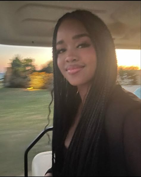 Gabi Wilson H.e.r, H E R Aesthetic, H.e.r Singer Aesthetic, H E R Singer, H.e.r Aesthetic Singer, Sza Singer Face, Sza Singer Selfie, Her Singer, Gabriella Wilson