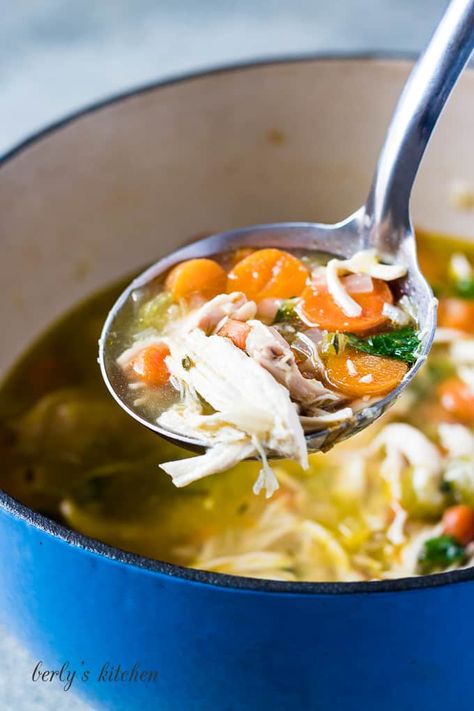 Homemade Chicken Soup Without Noodles Low Carb Soups, Soup Dishes, Vegan Butternut Squash Soup, Low Carb Soup Recipes, Tofu Soup, Homemade Chicken Soup, Carrots Celery, Low Carb Soup, Veggie Soup