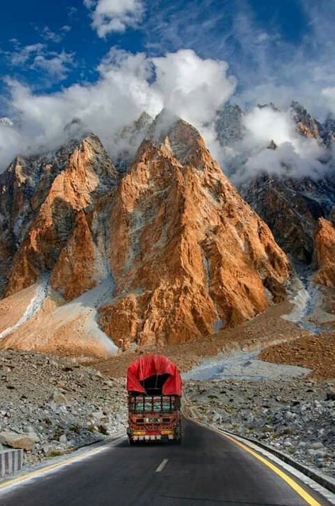 Gojal Valley Gilgit-Baltistan, Pakistan Karakorum Highway, Hunza Pakistan, Pakistan Pictures, Pakistan Tourism, Karakoram Highway, Pakistan Culture, Pakistani Culture, Hunza Valley, Pakistan Travel