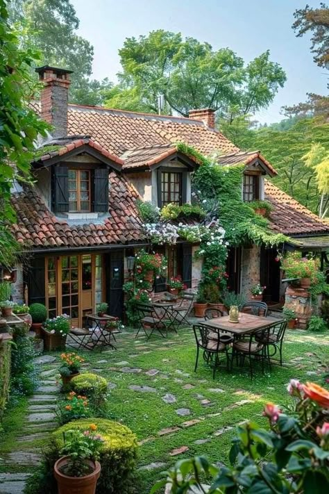 Cottagecore House Ideas, Rustic Home Aesthetic, 70s Houses, Cottagecore House Exterior, Enchanted Cottage, Dream Life House, Dream Cottage, Dream House Rooms, Fantasy House