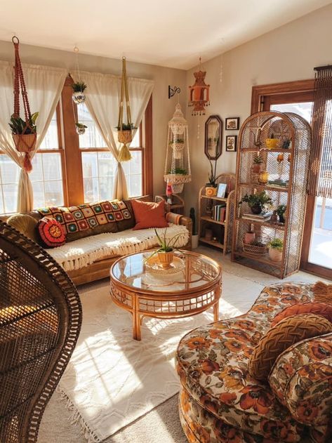 Boho Styl, 70s Home, Interior Design Per La Casa, Interior Vintage, 70s Home Decor, Ideas Living Room, Home Decor Living Room, Apartment Decor Inspiration, Design Del Prodotto