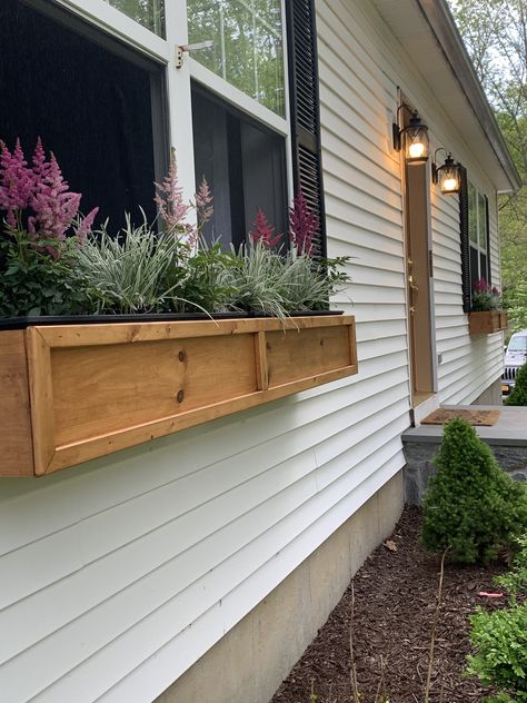 Small Front Door Decor, Window Flower Boxes, Wood Window Boxes, Cedar Window Boxes, Modern Front Porch Ideas, Modern Front Porch, Window Boxes Diy, Window Box Flowers, Window Planters