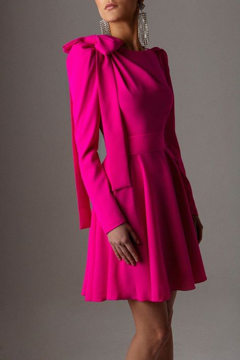 Fitted dress from LN family Fuschia Dress Outfit, Svecane Haljine, Dresses For Everyday, فستان زهري, Pink Skirt Set, Body Con Dress Outfit, Fuschia Dress, Chic Dress Classy, Ankara Gown Styles