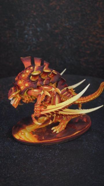 Carnifex Tyranid, Tyranid Carnifex, Tyranids Paint Scheme, Lava Painting, Warhammer Tyranids, Tyranid Warrior, Warhammer 40k Tyranids, Horror Inspiration, 40k Tyranids