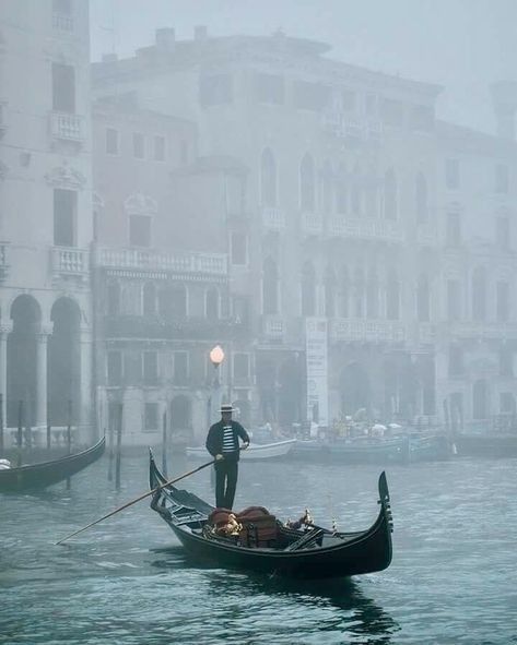 Italy Aesthetic Winter, Venice In Winter, Italy Winter, Get Paid To Travel, Paid To Travel, Overseas Travel, Aesthetic Winter, Regions Of Italy, Italy Aesthetic