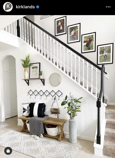 Make your own drop zone Stairs Wall Decor, Ideas Recibidor, Stair Wall Decor, Stairs Decor, Kirkland Home Decor, Houston Houses, Stairway Decorating, Staircase Wall Decor, Stair Wall