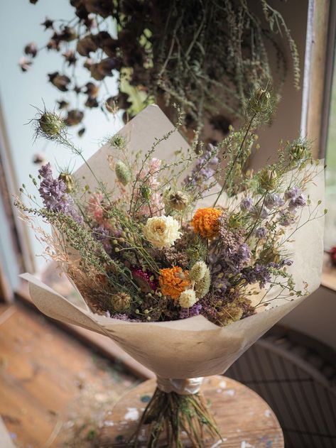 Fleur Aesthetic, Dried Arrangements, Office Flowers, Bouquet Wrapping, Flowers Tea, Everlasting Flowers, Gifts For Yourself, Flower Studio, Dry Flowers